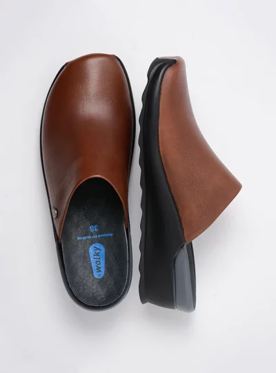 Wolky clogs go cognac leather