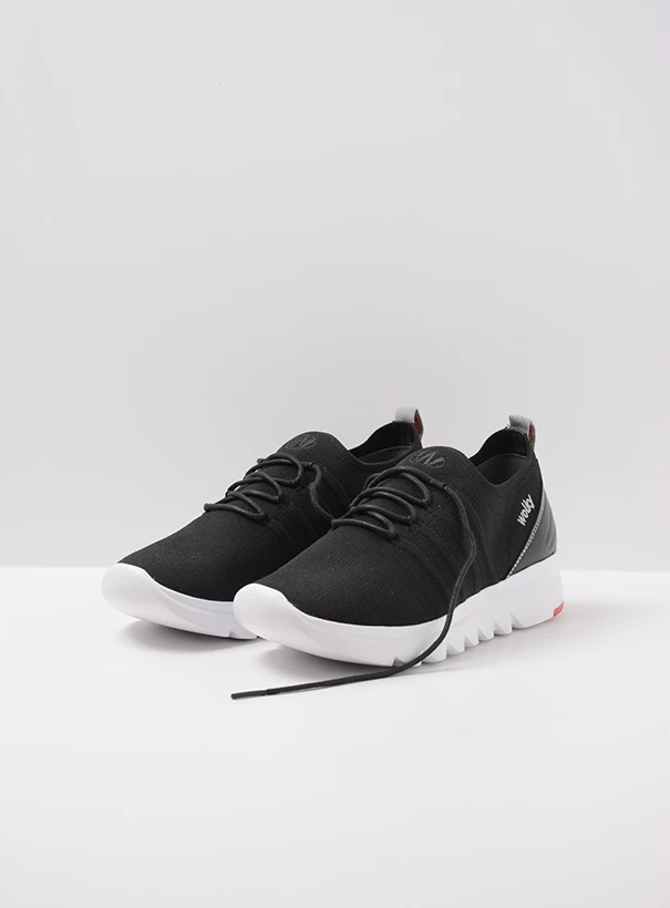 wolky trainers 02125 mako 90000 black front