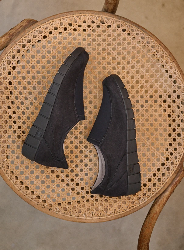 wolky comfort shoes 02453 salton 13000 black nubuck detail