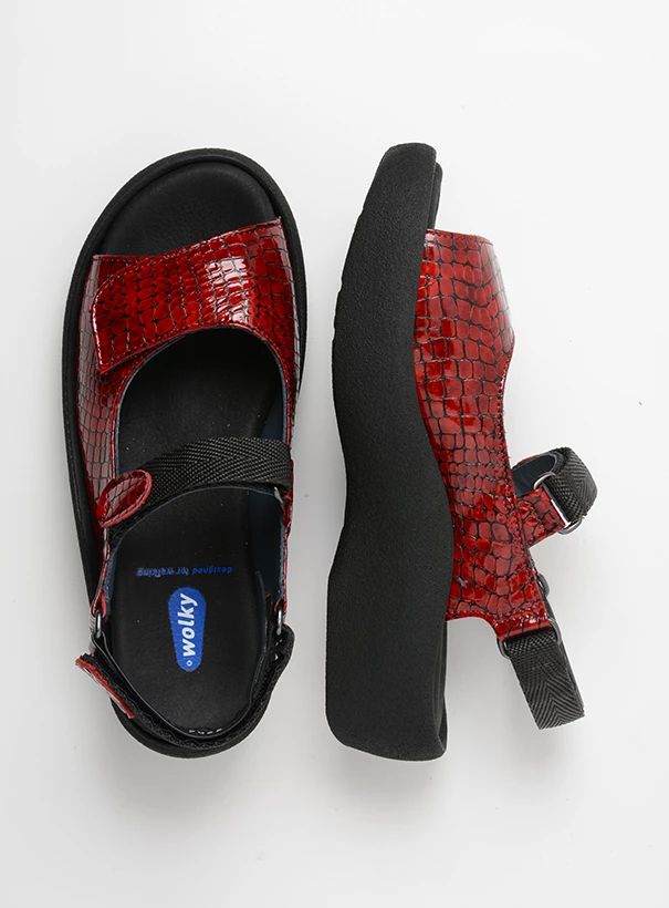 wolky sandals 03204 jewel 67500 red crocolook patent leather top