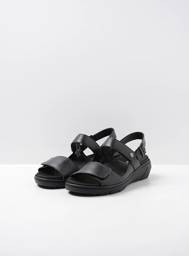wolky sandals 04104 santorini 50000 black leather front